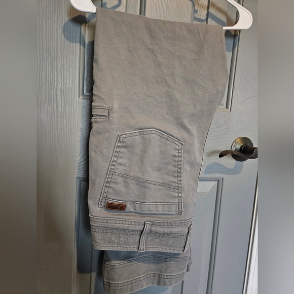 RedHead Gray Cargo Pants with Modern Design - Picture 3 of 5